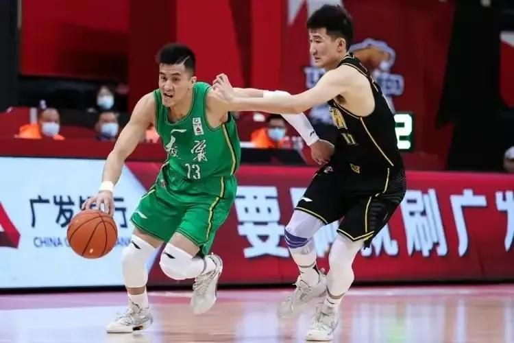 眉加阝是什么字