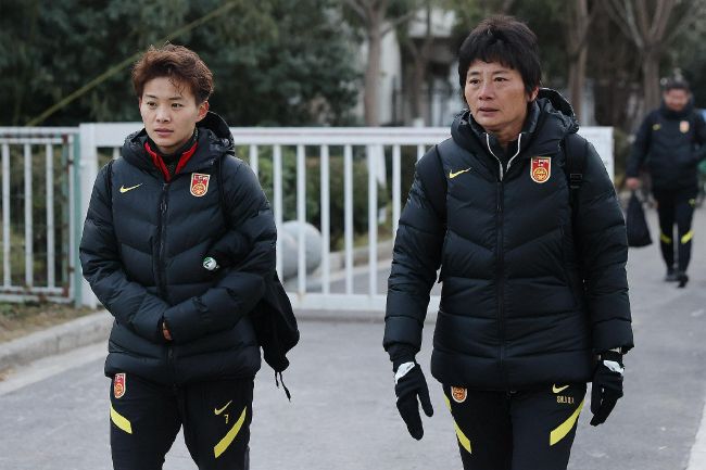 楼上的女人